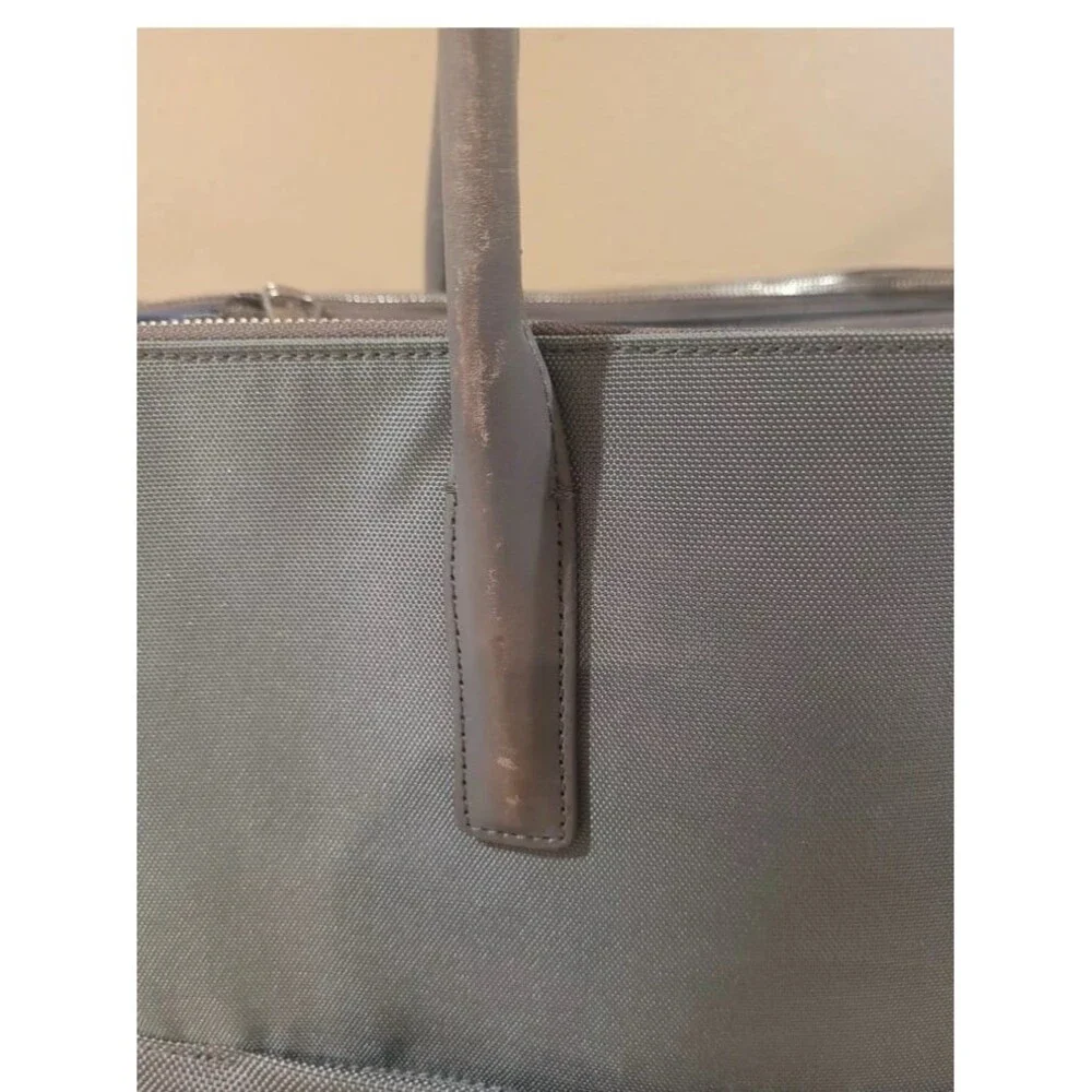 Tumi Larkin Hayes Triple Compartment Tote Preowned READ